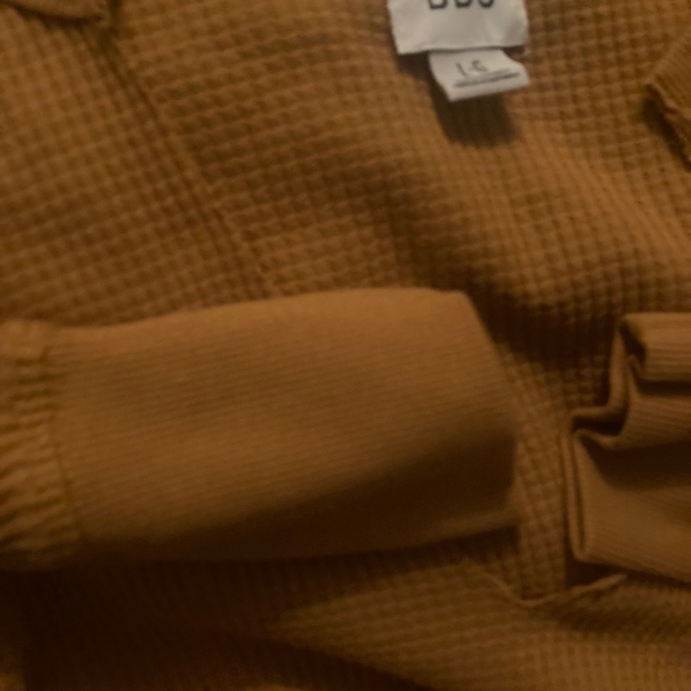 UO BDG Knit Notched Thermal Cropped Top V sleeve waffle Gold Mustard Rust L LG - Picture 6 of 6